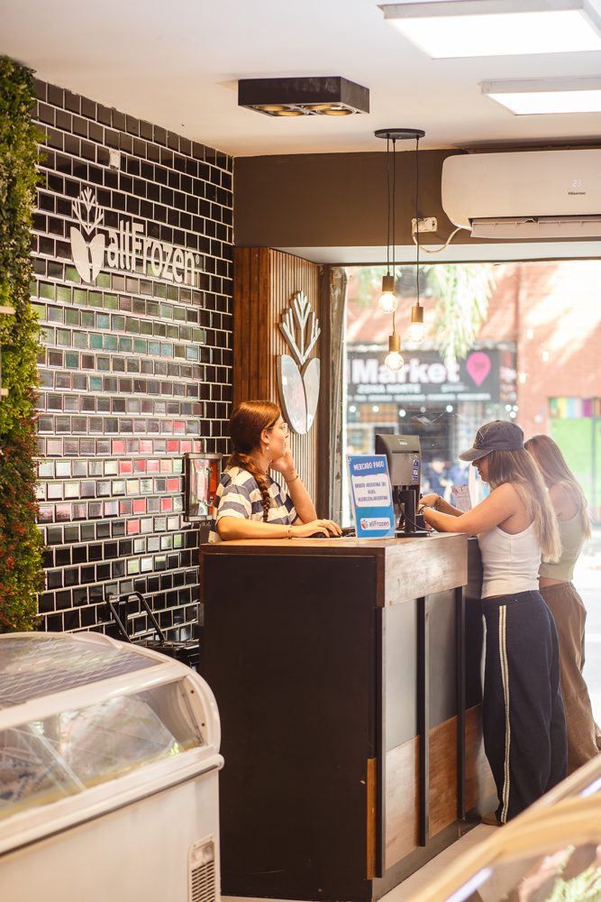 Local allFrozen, atención al cliente